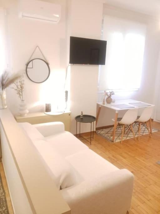 Beautiful Downtown Studio! Ioannina Exterior photo
